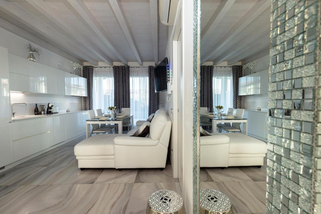 Apartment Blue Laguna Sirmione Luaran gambar
