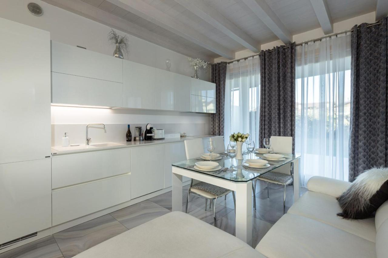 Apartment Blue Laguna Sirmione Luaran gambar